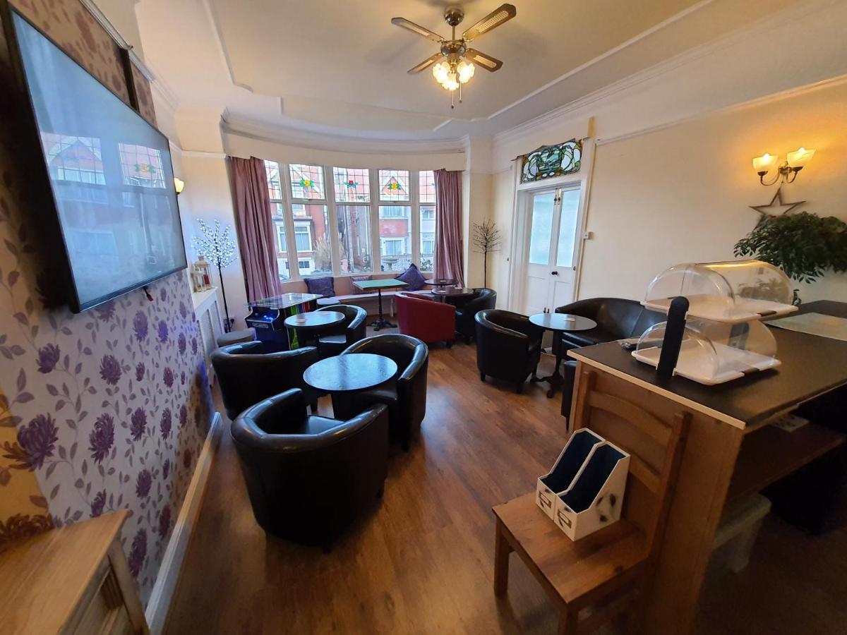 Caxton House Bed and Breakfast Skegness Exteriör bild