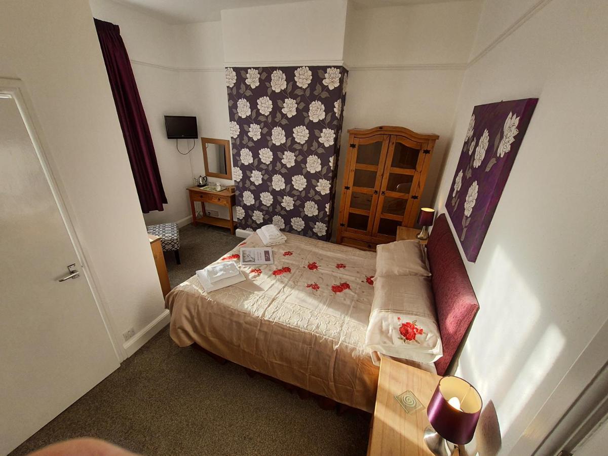 Caxton House Bed and Breakfast Skegness Exteriör bild